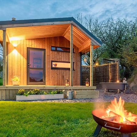 Luxury Glamping Cabin With Outdoor Bath On Cornish Flower Farm Truro Bagian luar foto