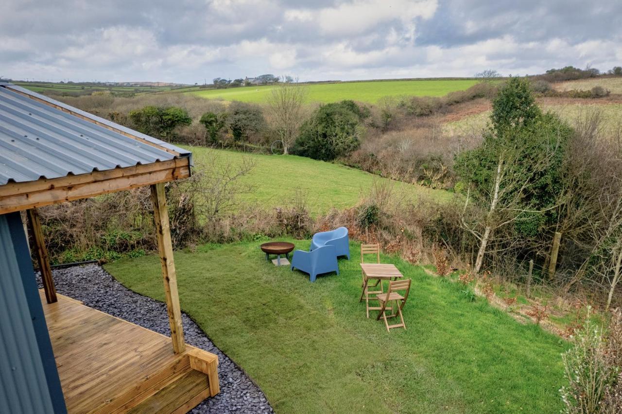 Luxury Glamping Cabin With Outdoor Bath On Cornish Flower Farm Truro Bagian luar foto