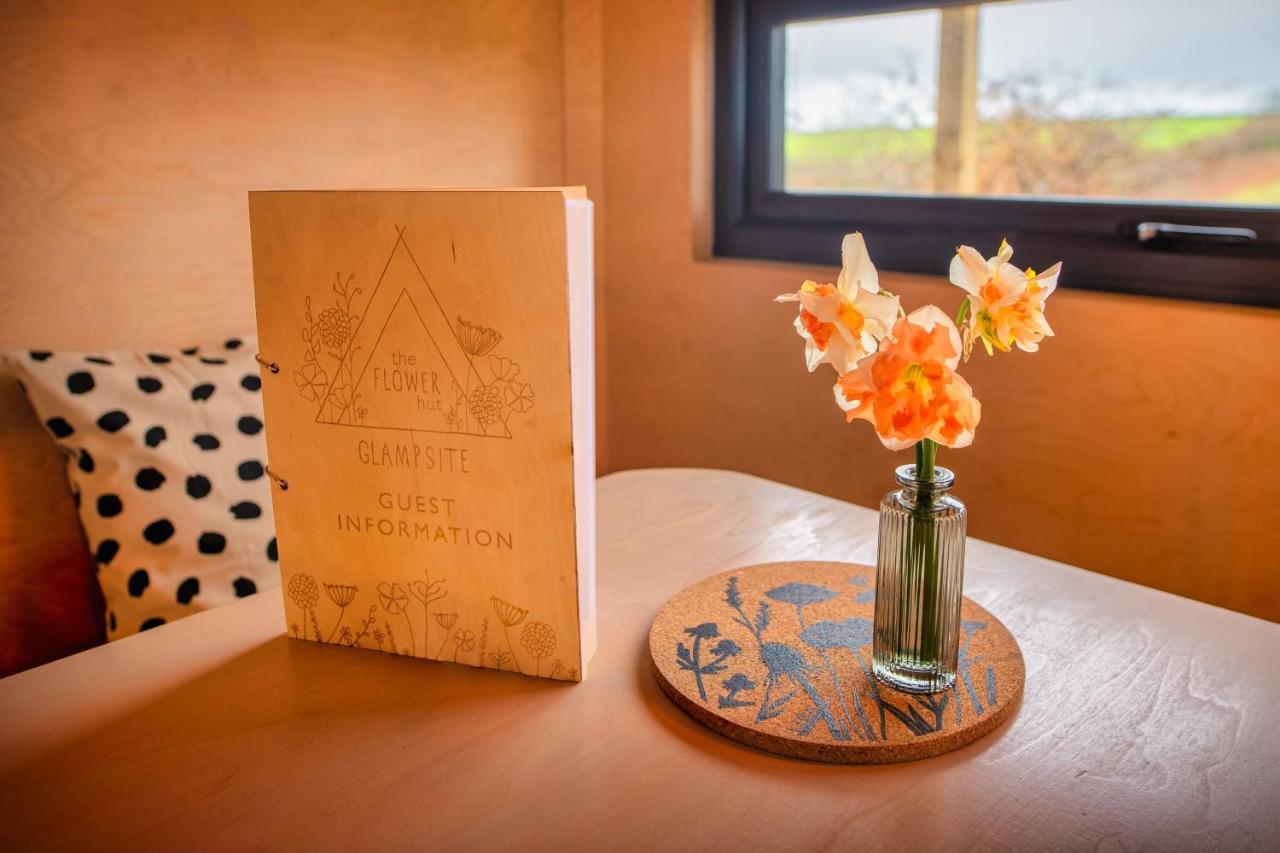 Luxury Glamping Cabin With Outdoor Bath On Cornish Flower Farm Truro Bagian luar foto