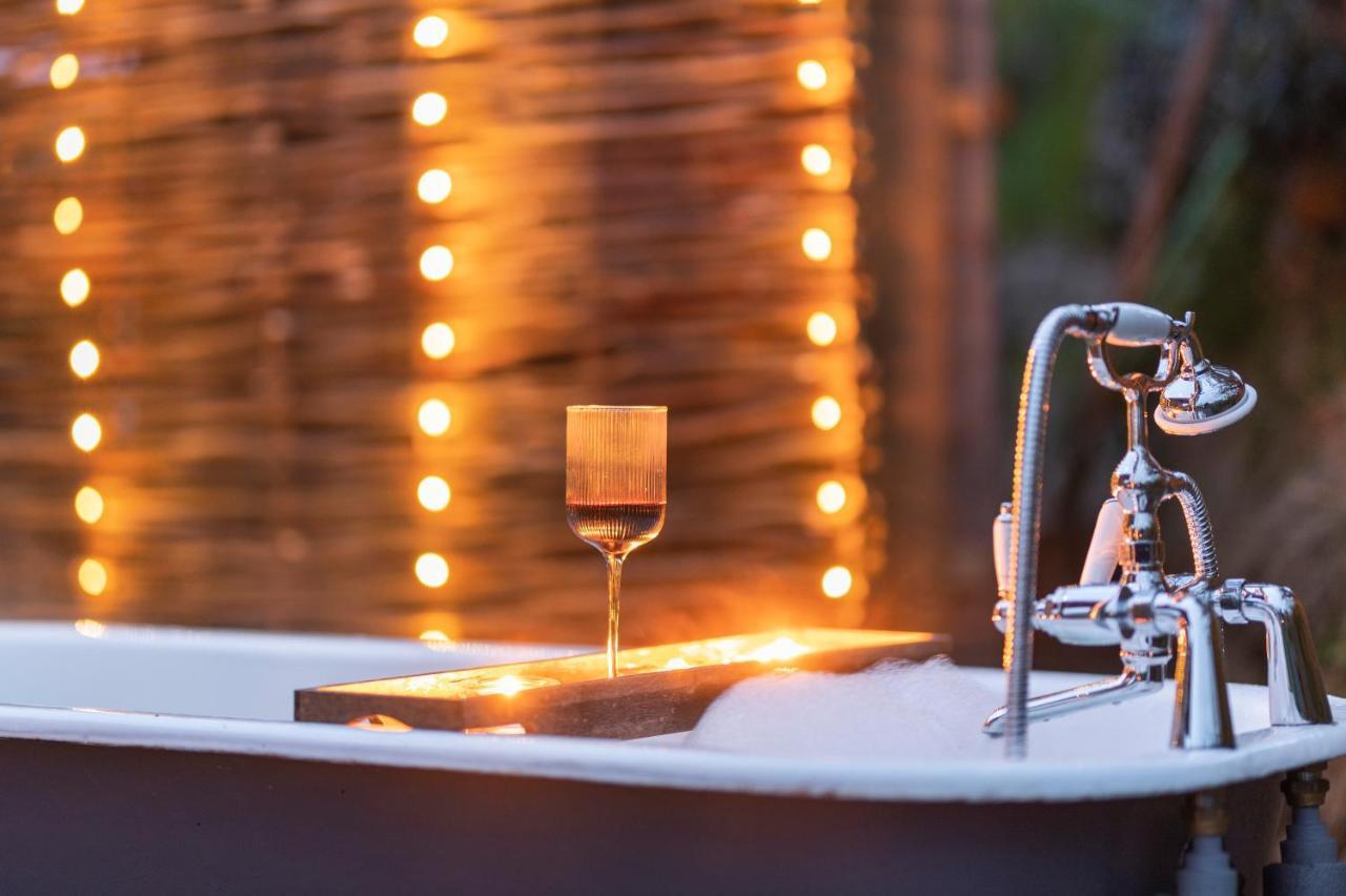 Luxury Glamping Cabin With Outdoor Bath On Cornish Flower Farm Truro Bagian luar foto