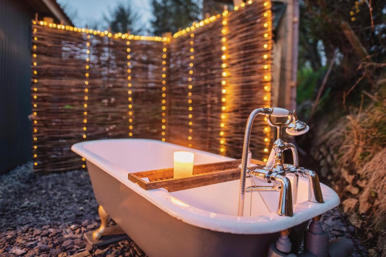 Luxury Glamping Cabin With Outdoor Bath On Cornish Flower Farm Truro Bagian luar foto