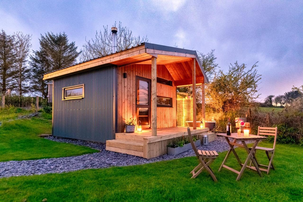 Luxury Glamping Cabin With Outdoor Bath On Cornish Flower Farm Truro Bagian luar foto