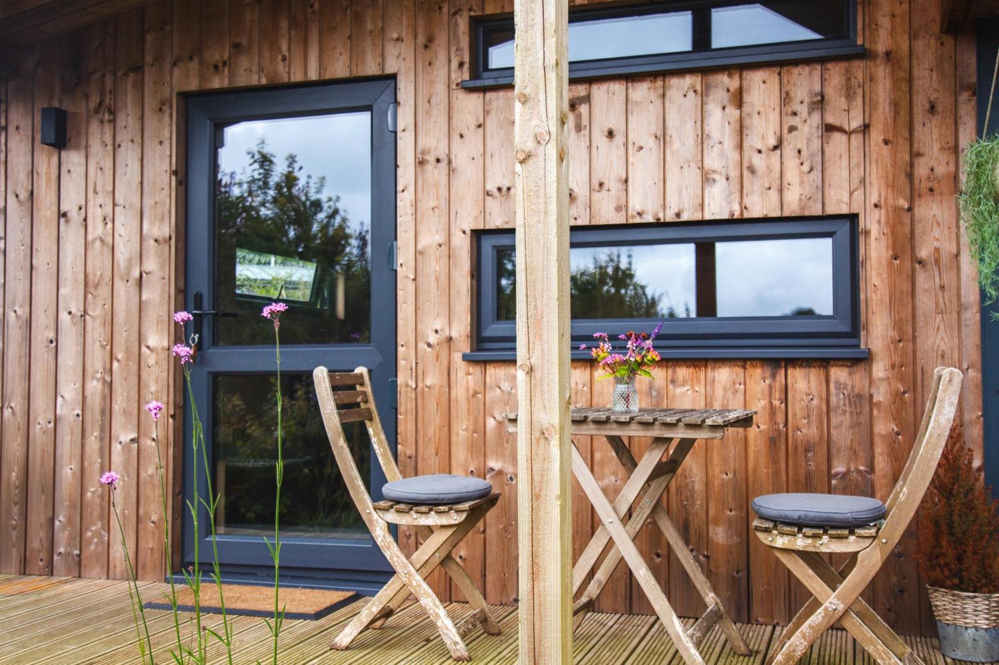 Luxury Glamping Cabin With Outdoor Bath On Cornish Flower Farm Truro Bagian luar foto
