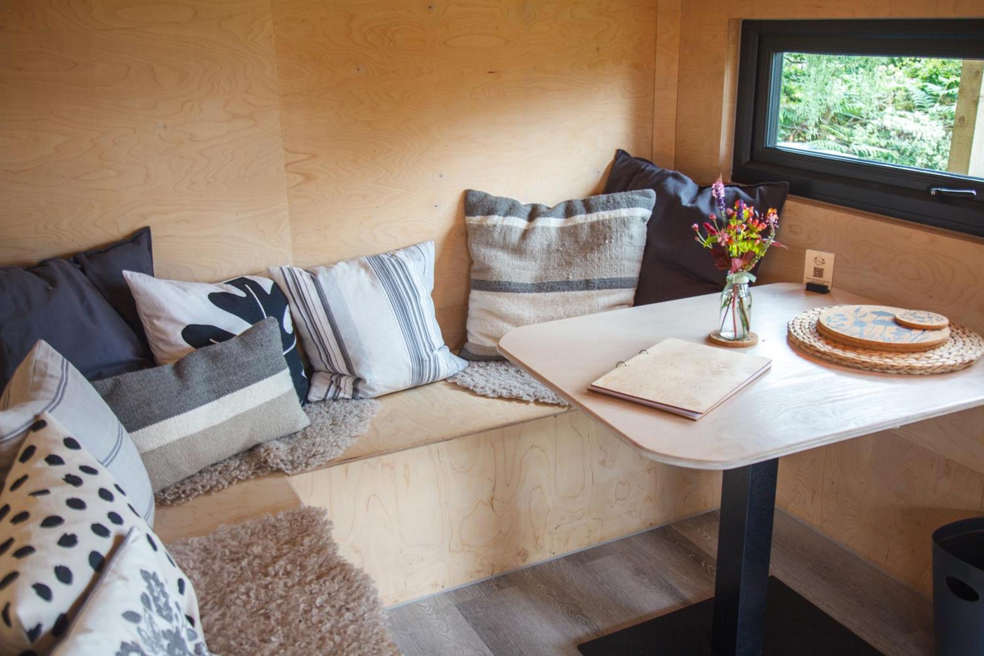 Luxury Glamping Cabin With Outdoor Bath On Cornish Flower Farm Truro Bagian luar foto