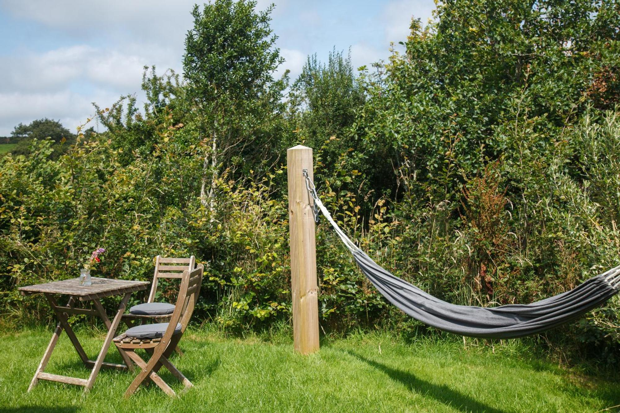 Luxury Glamping Cabin With Outdoor Bath On Cornish Flower Farm Truro Bagian luar foto